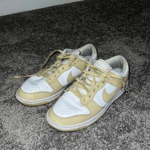 Mens Nike Dunks Gold retro size 8.5